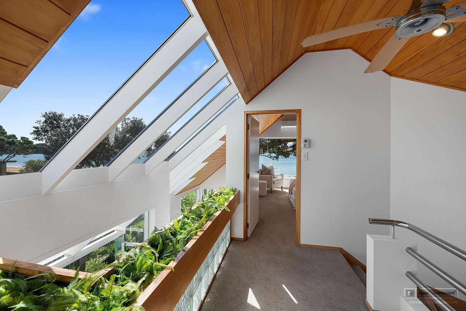 Slider image of 30 Oxford Terrace, Auckland