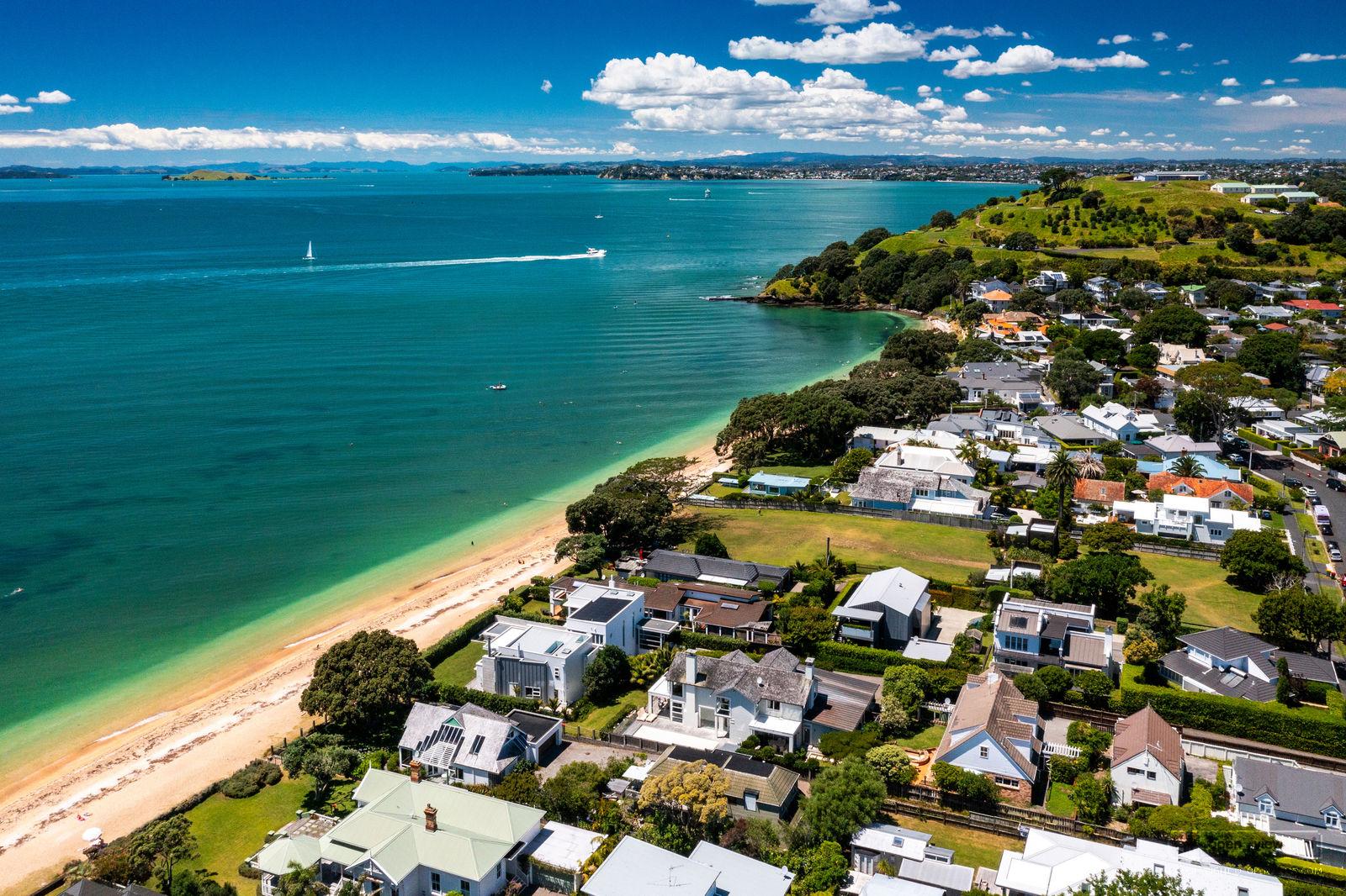 Slider image of 30 Oxford Terrace, Auckland