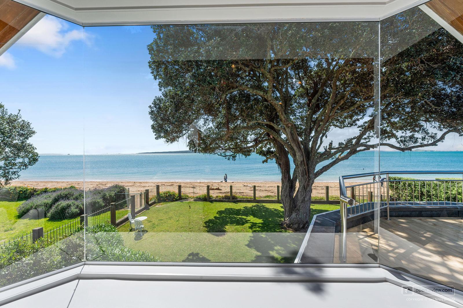 Slider image of 30 Oxford Terrace, Auckland