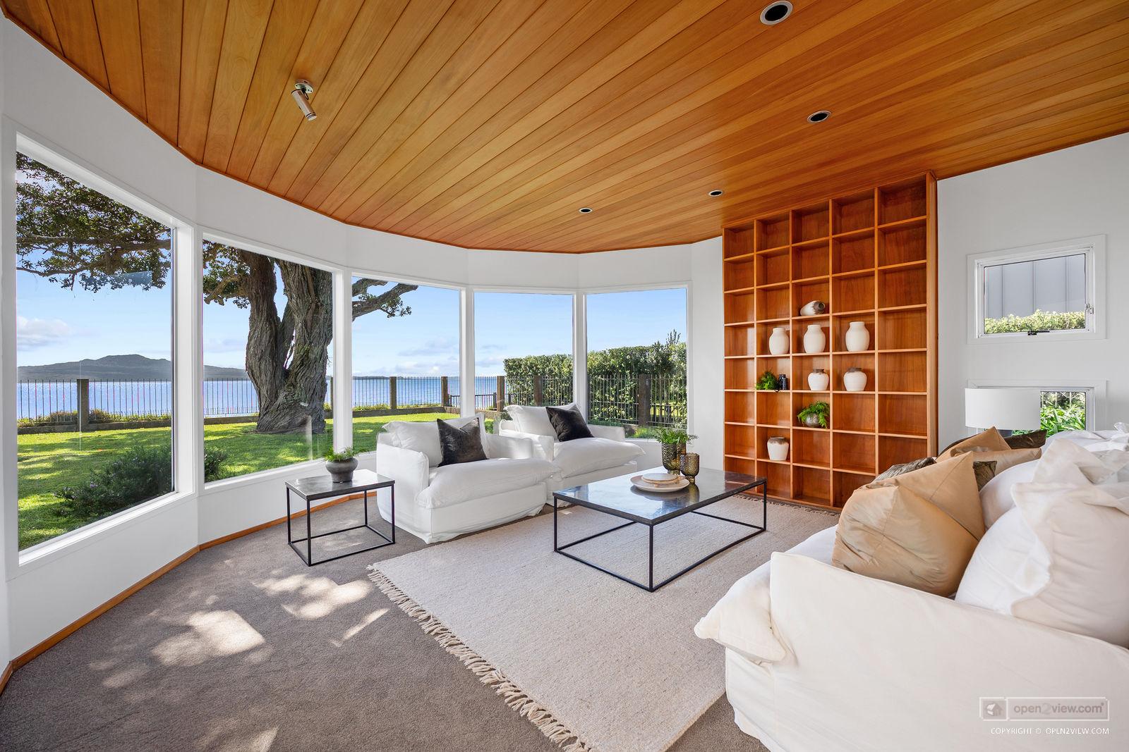 Slider image of 30 Oxford Terrace, Auckland