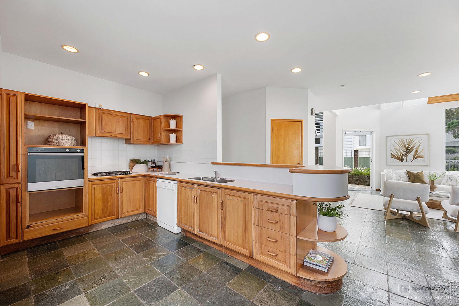 Slider image of 30 Oxford Terrace, Auckland