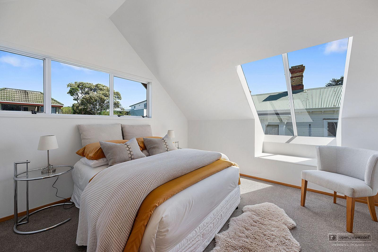 Slider image of 30 Oxford Terrace, Auckland