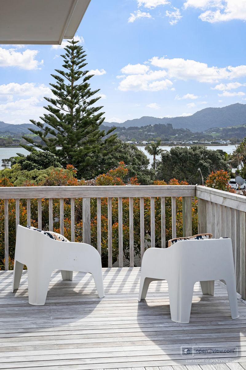 Slider image of 17 Caroline Heights, Auckland
