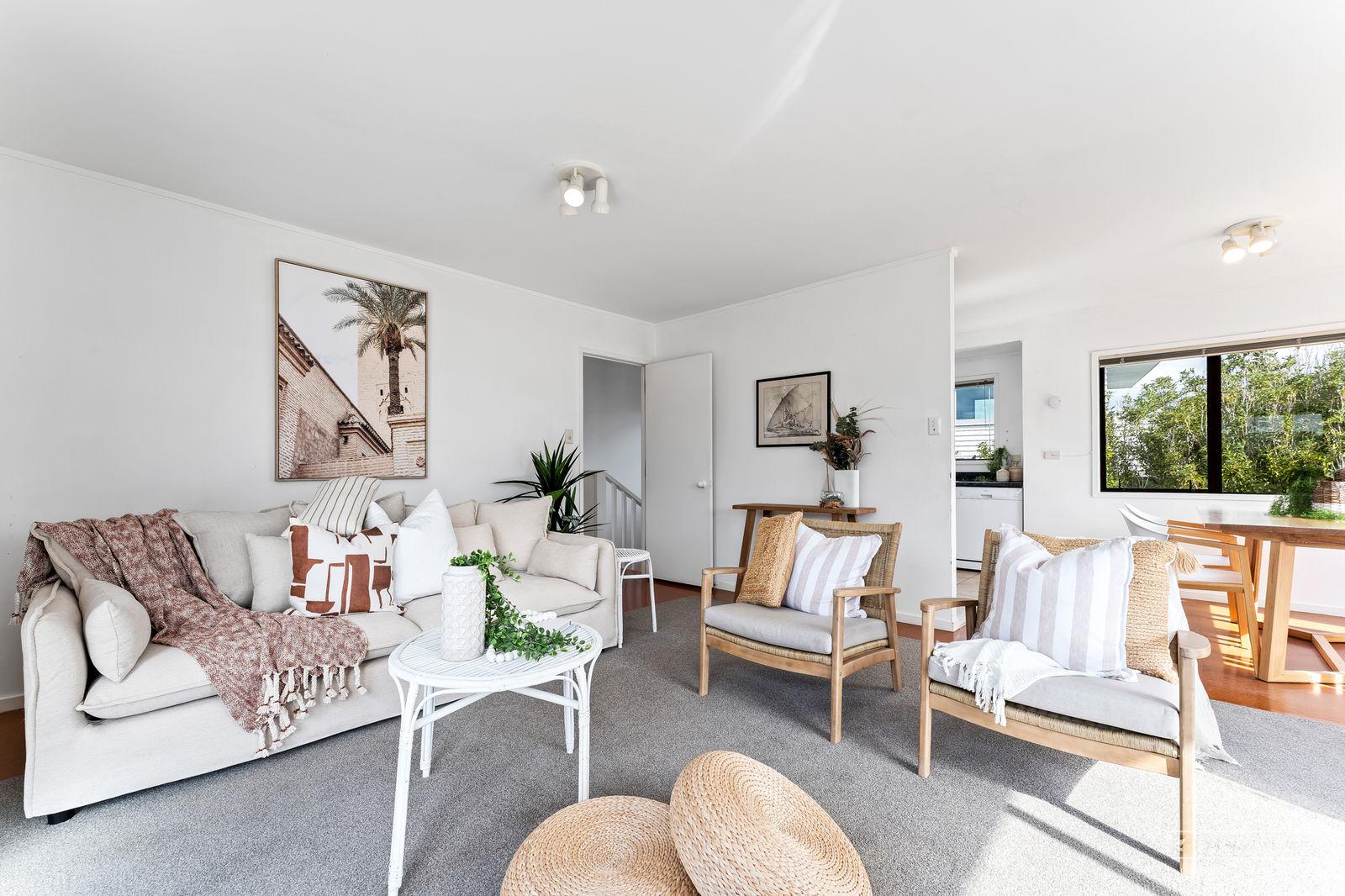 Slider image of 17 Caroline Heights, Auckland