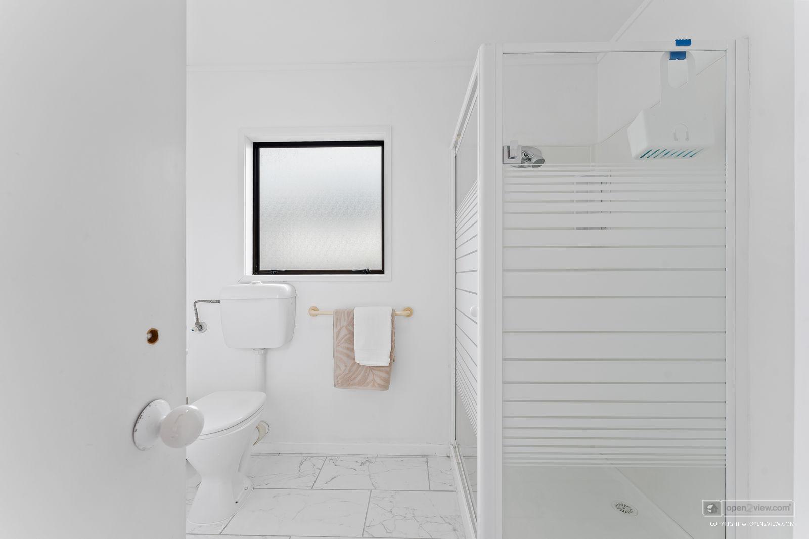 Slider image of 17 Caroline Heights, Auckland