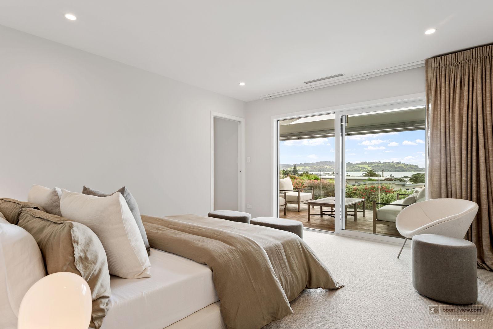 Slider image of 11 Argo Rise, Auckland