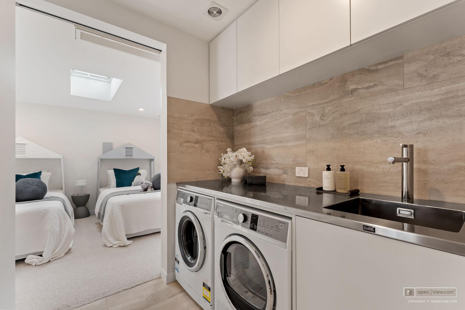 Slider image of 11 Argo Rise, Auckland