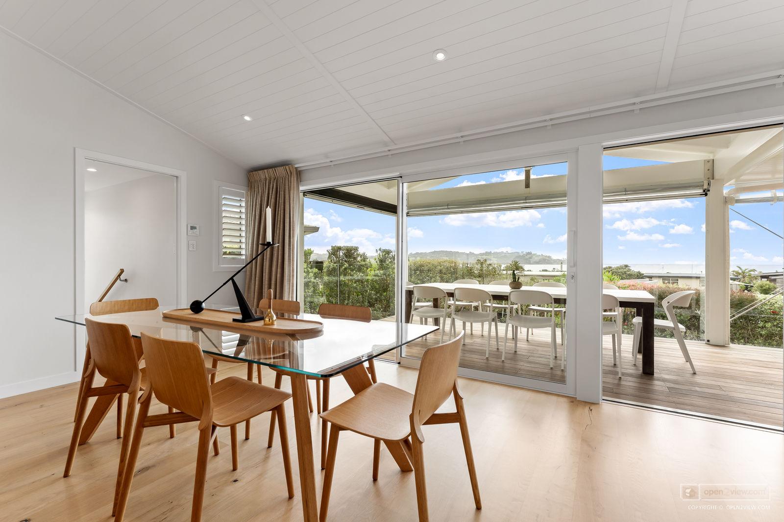 Slider image of 11 Argo Rise, Auckland
