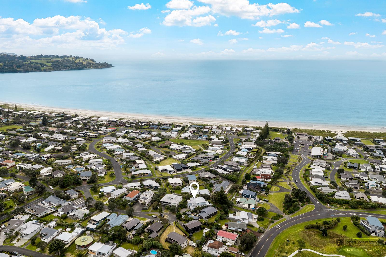 Slider image of 11 Argo Rise, Auckland