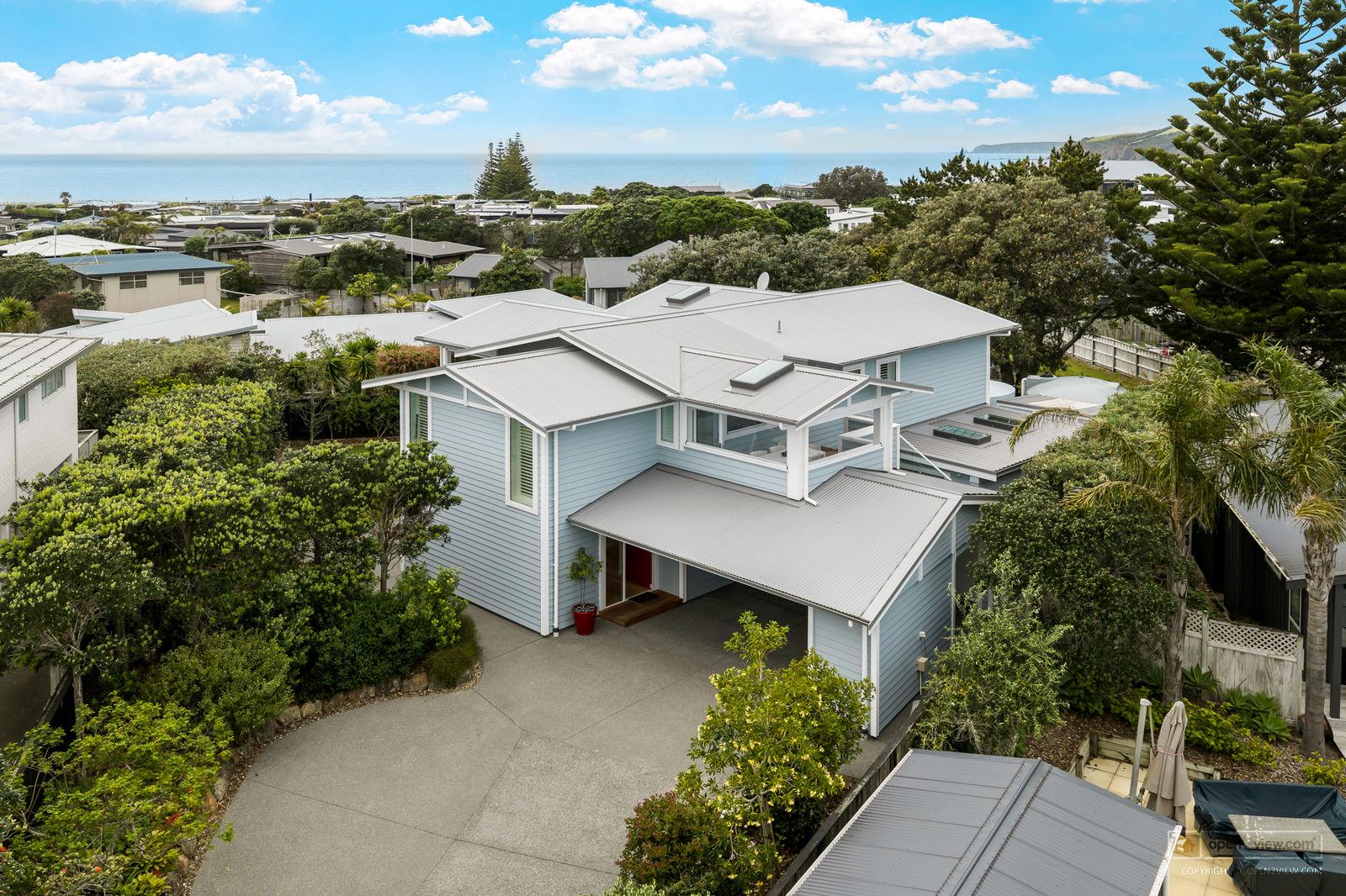 Slider image of 11 Argo Rise, Auckland