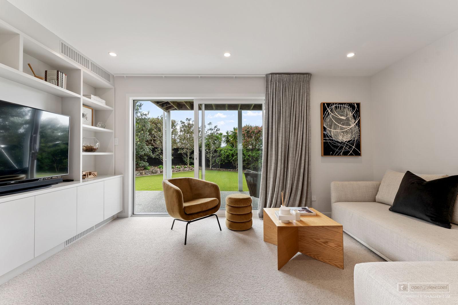 Slider image of 11 Argo Rise, Auckland