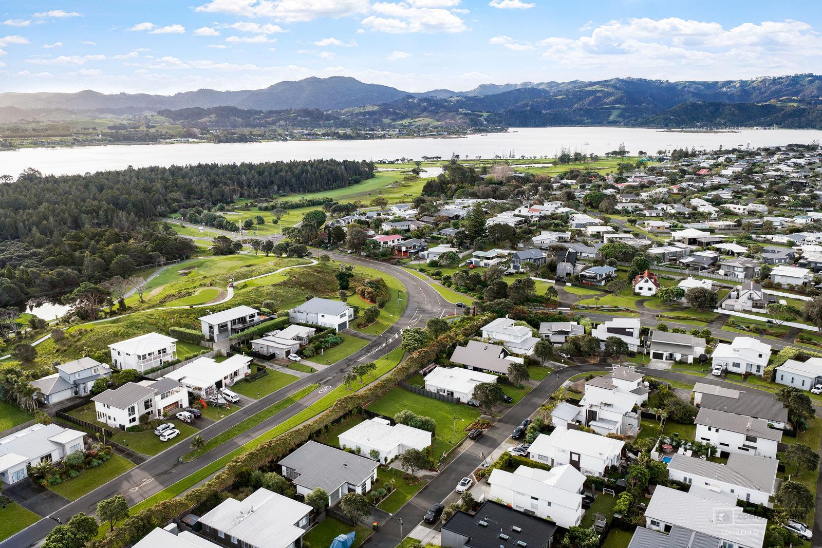 Slider image of 20 Te Mana Street, Auckland