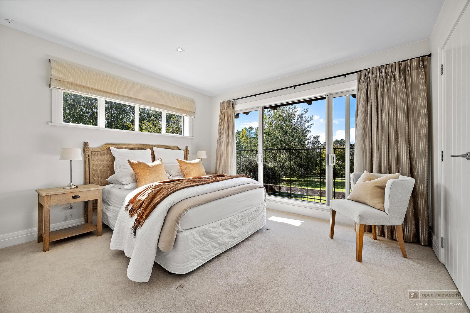 Slider image of 5 Dysart Lane, Auckland