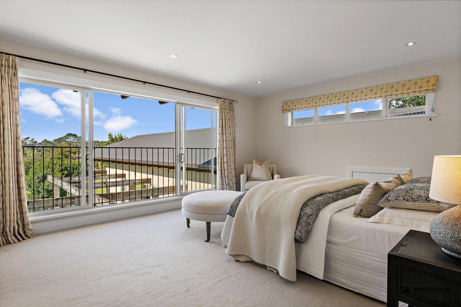 Slider image of 5 Dysart Lane, Auckland