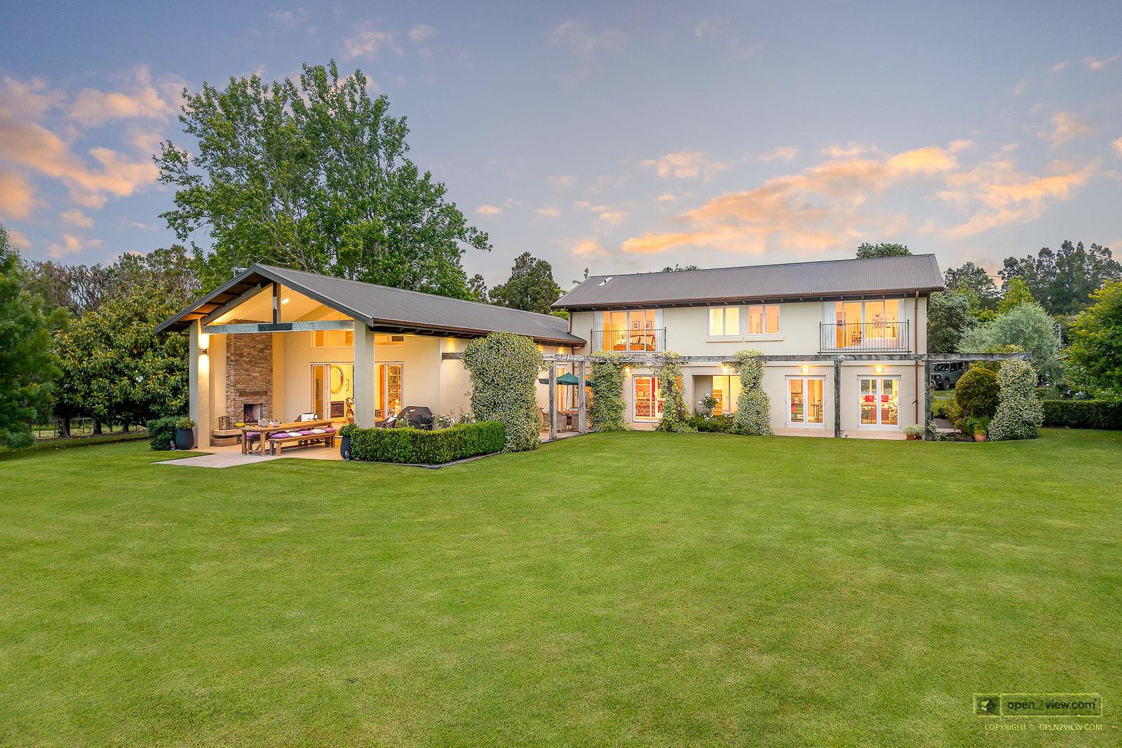 Slider image of 5 Dysart Lane, Auckland