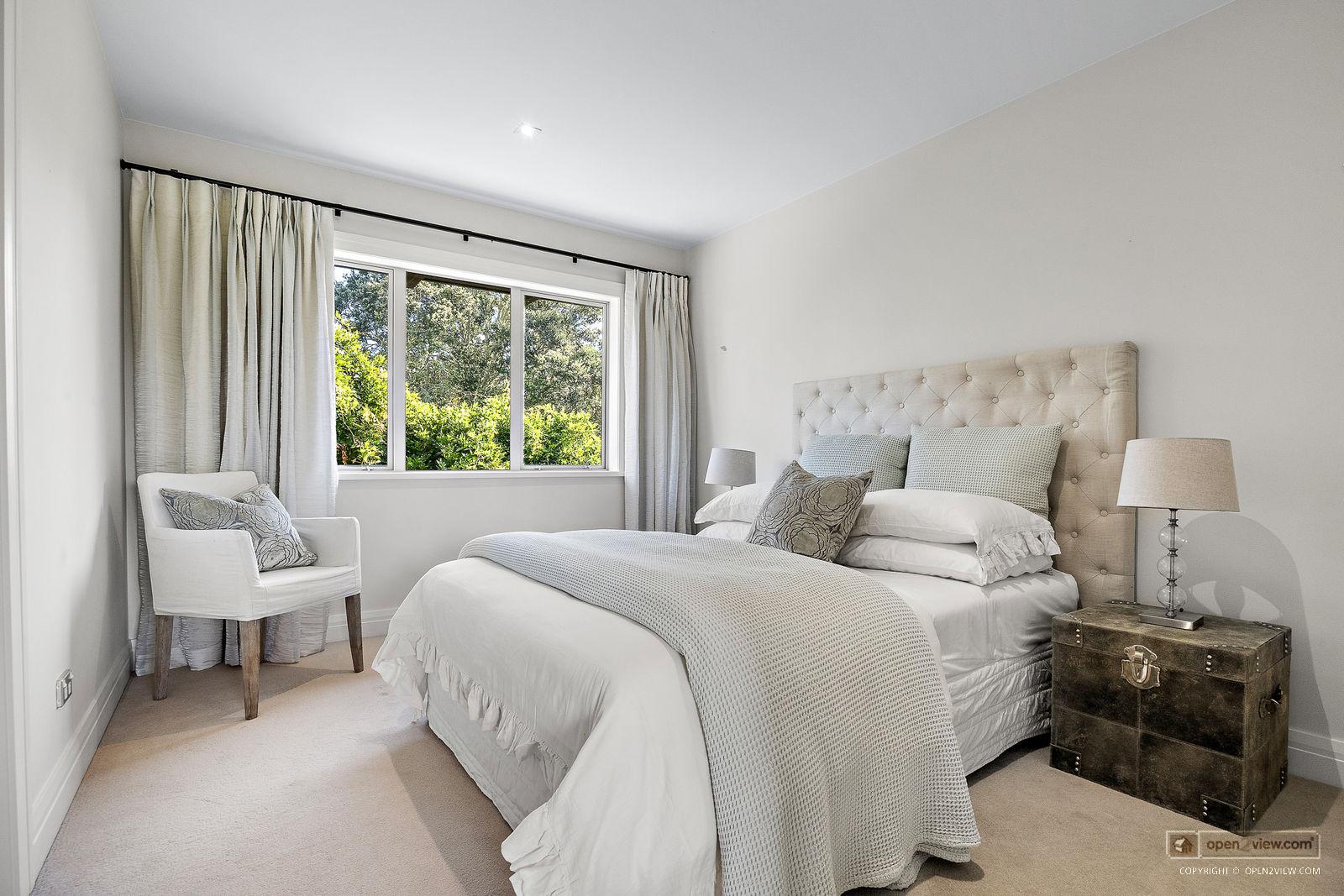 Slider image of 5 Dysart Lane, Auckland