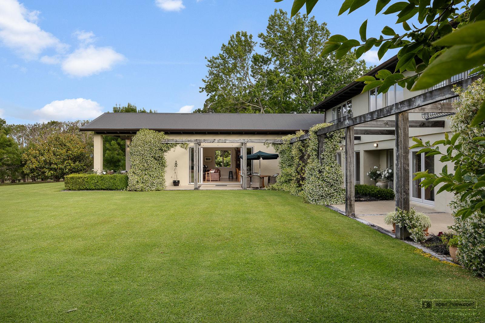 Slider image of 5 Dysart Lane, Auckland