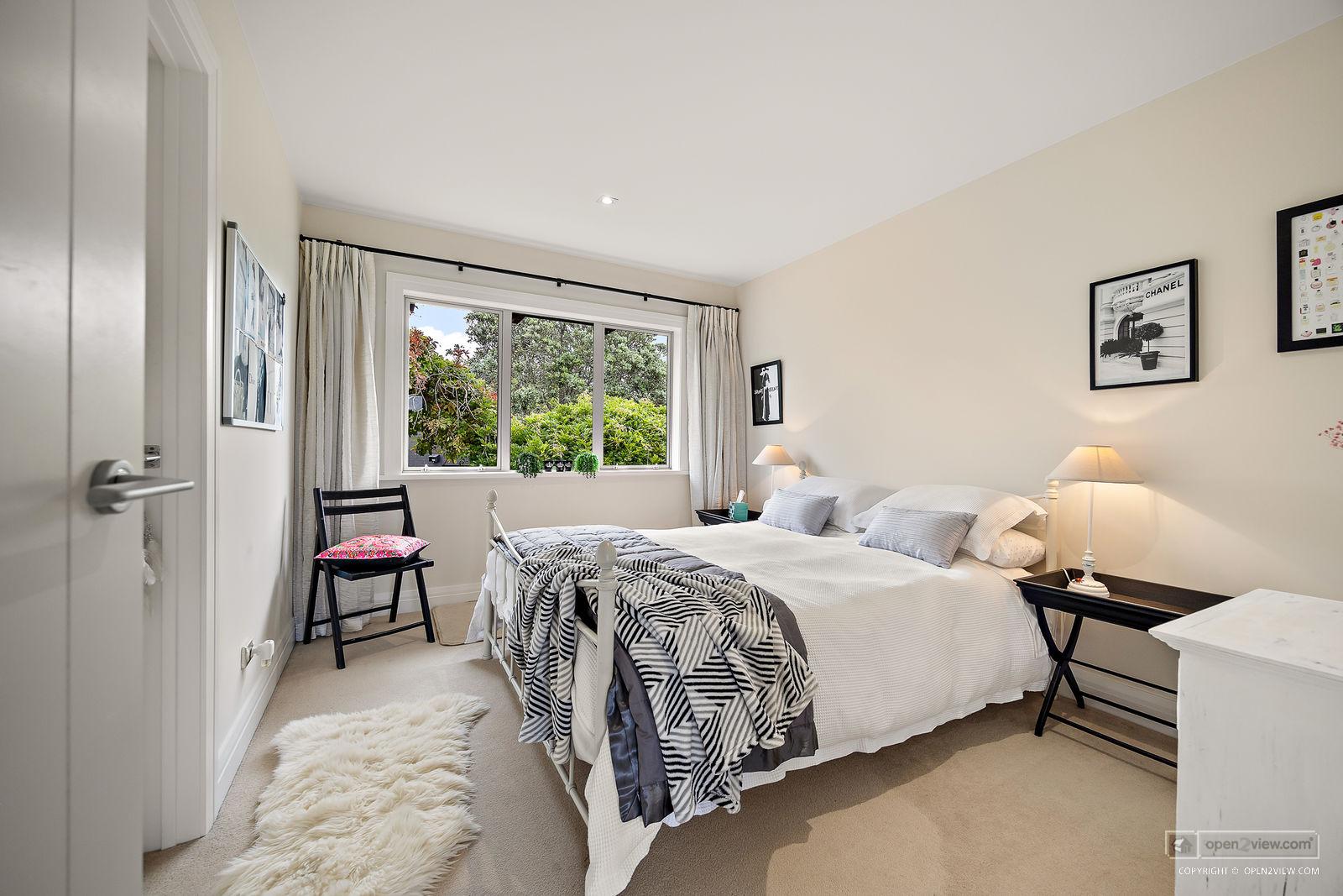 Slider image of 5 Dysart Lane, Auckland