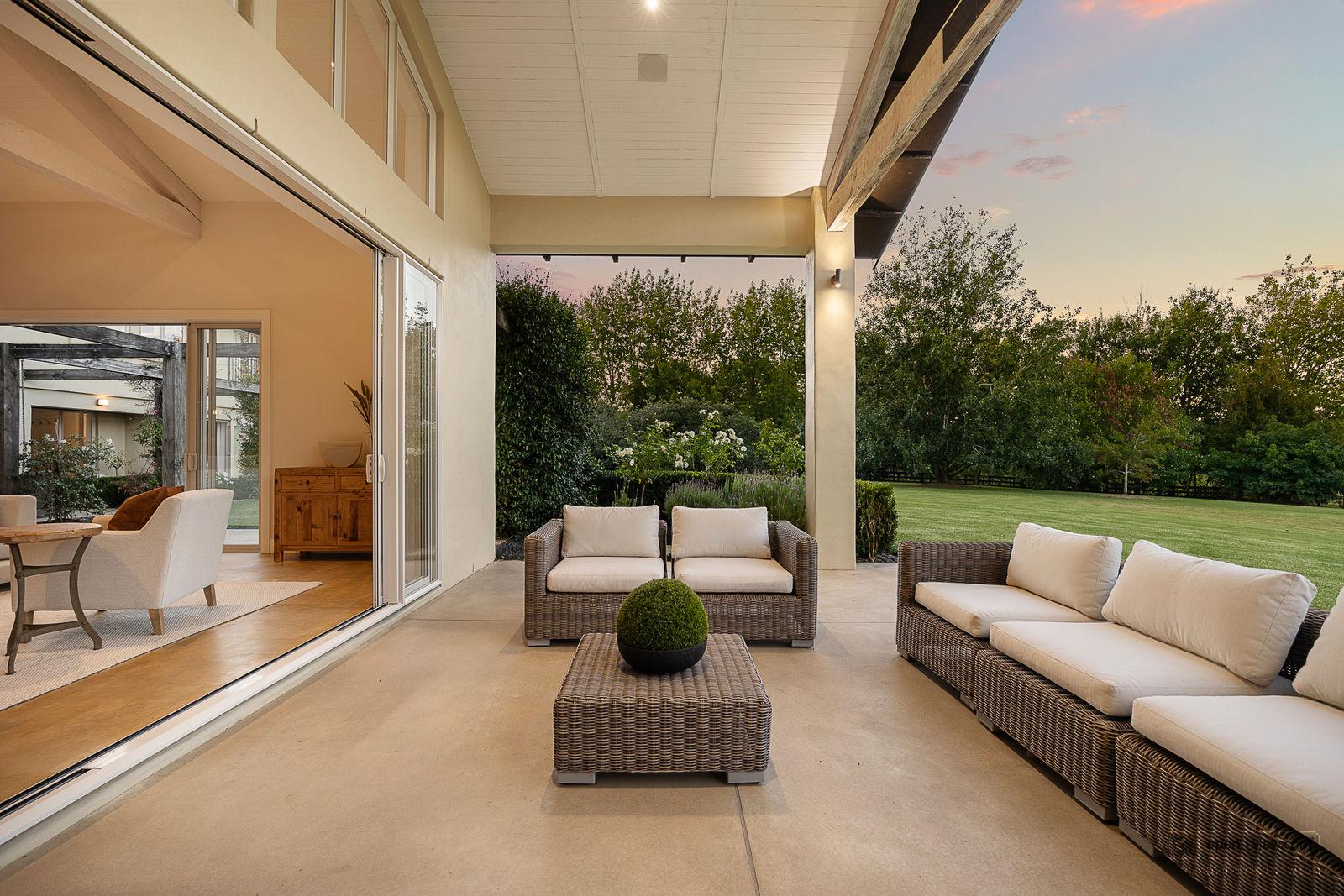 Slider image of 5 Dysart Lane, Auckland