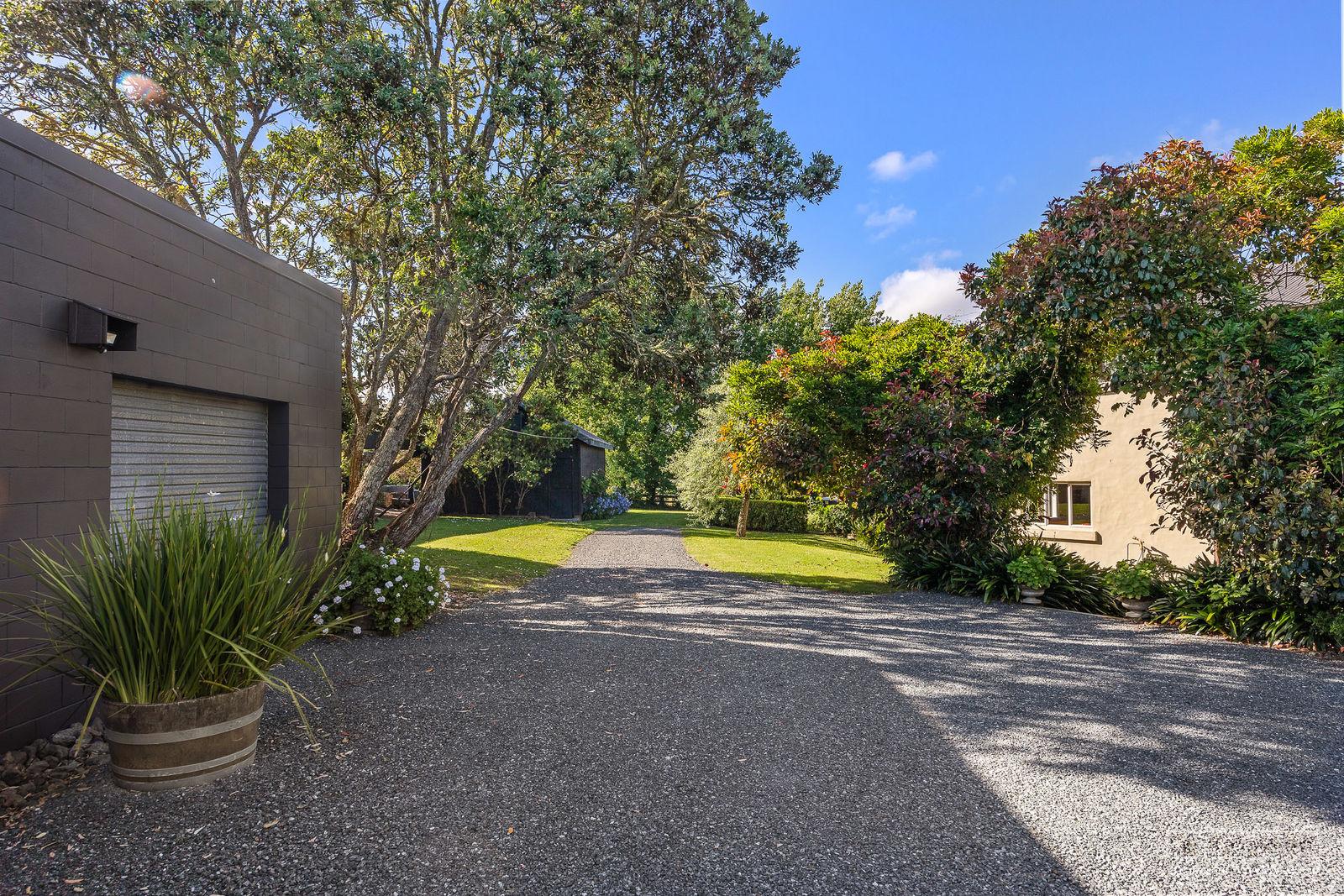 Slider image of 5 Dysart Lane, Auckland