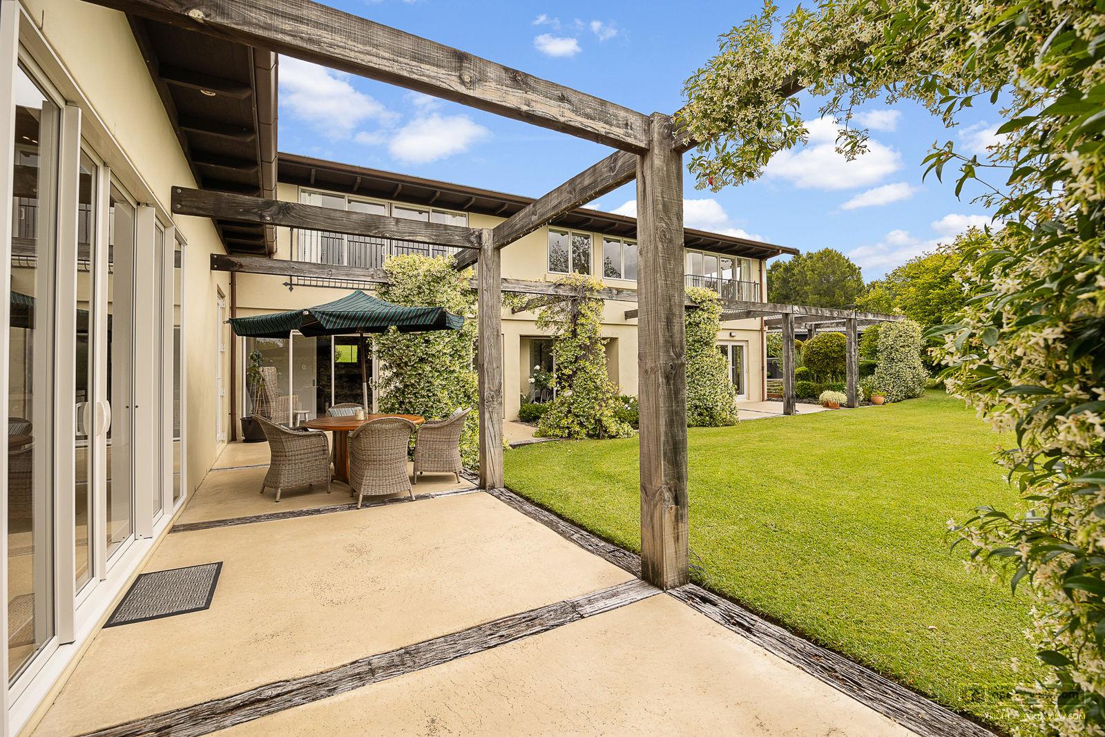 Slider image of 5 Dysart Lane, Auckland