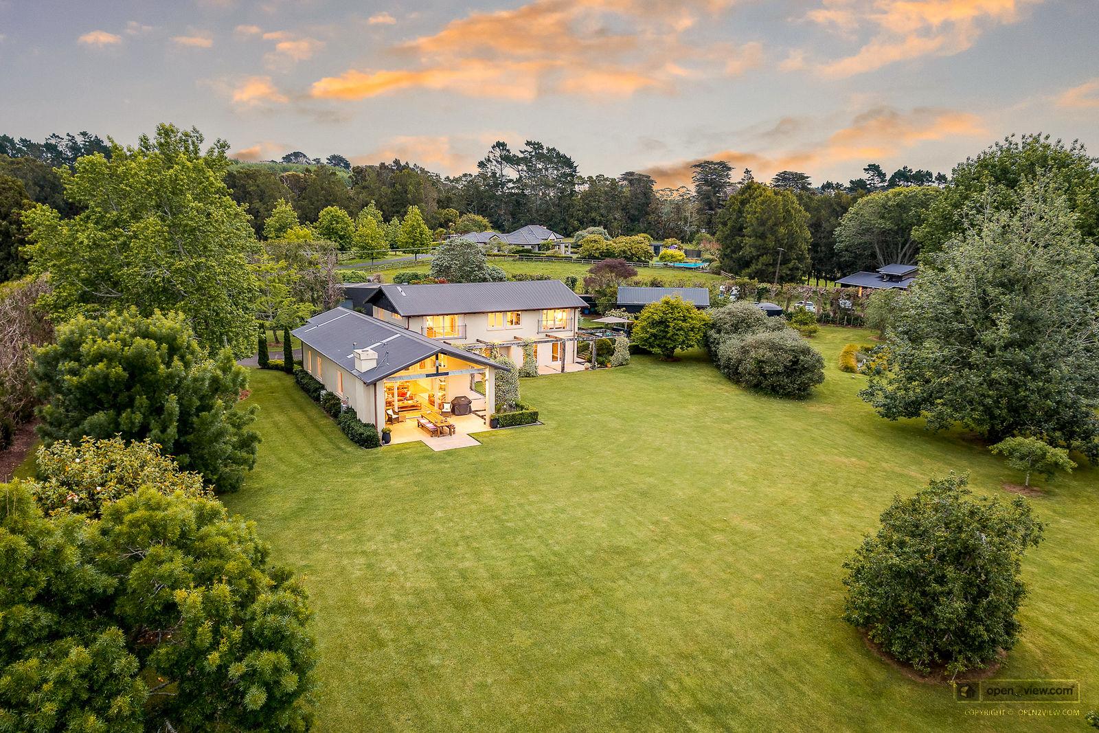 Slider image of 5 Dysart Lane, Auckland