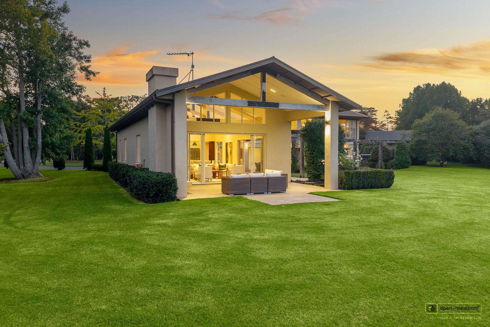 Slider image of 5 Dysart Lane, Auckland