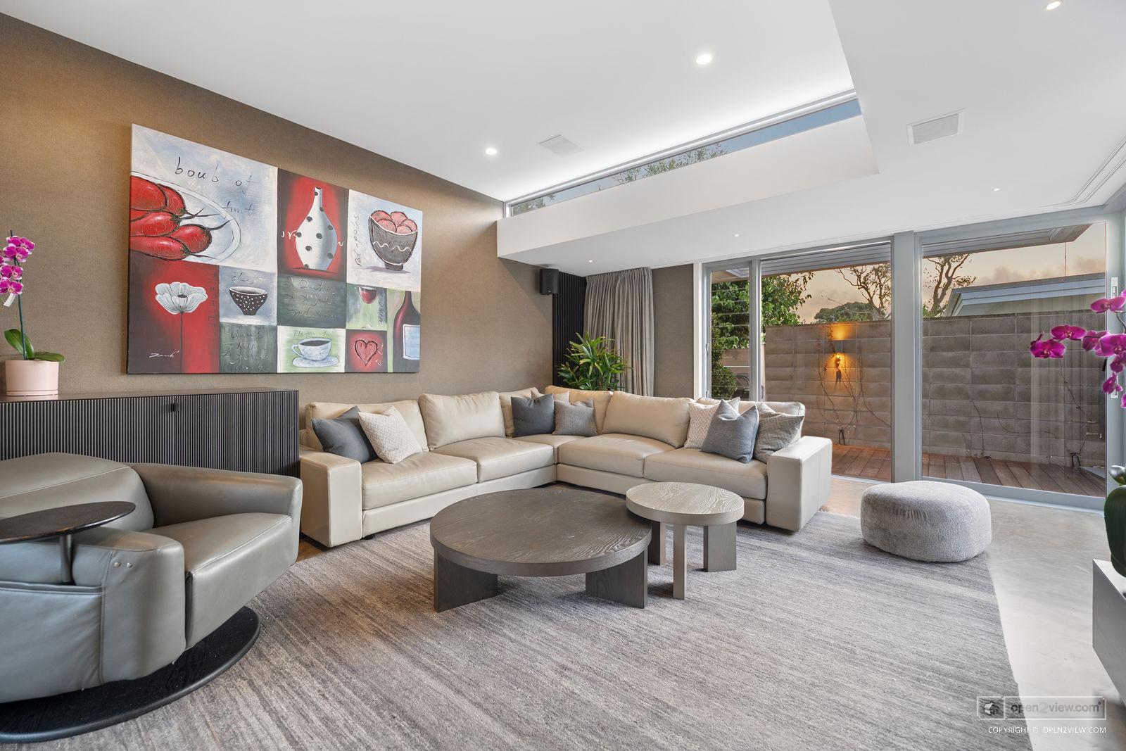 Slider image of 37 Laurence Street, Auckland