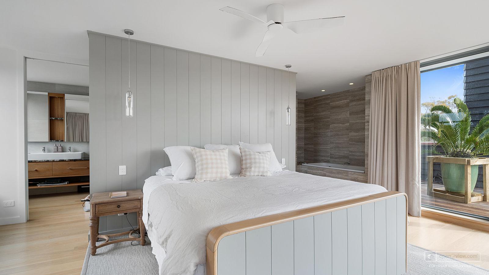 Slider image of 37 Laurence Street, Auckland