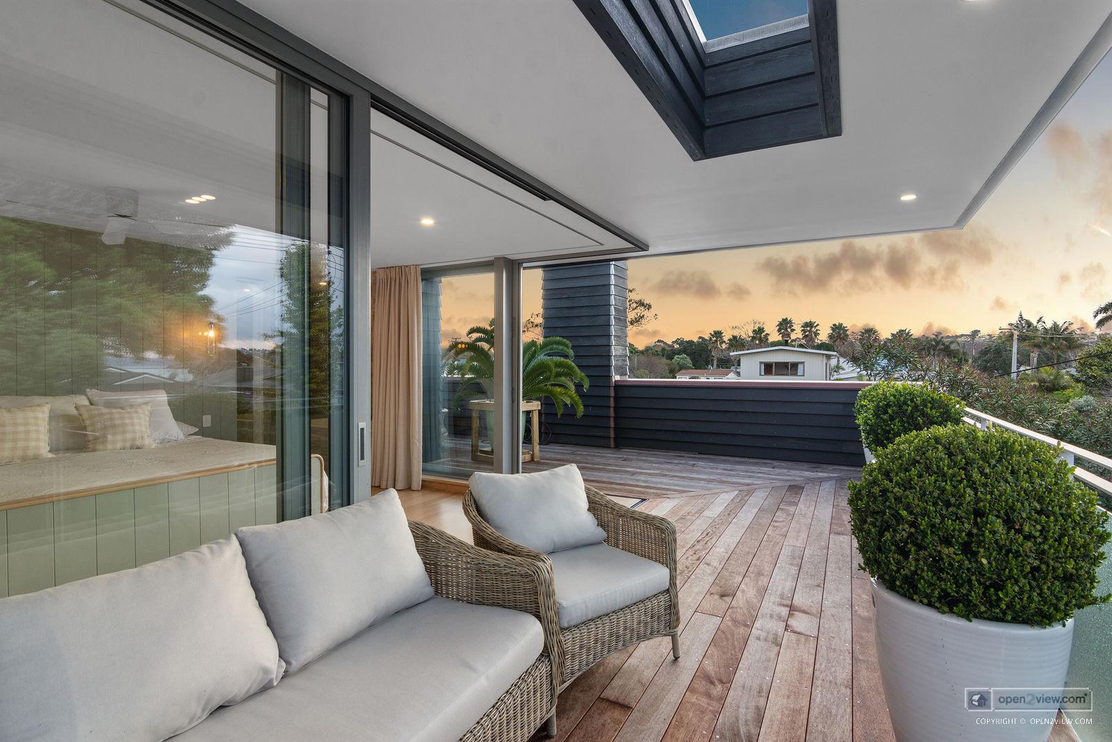 Slider image of 37 Laurence Street, Auckland