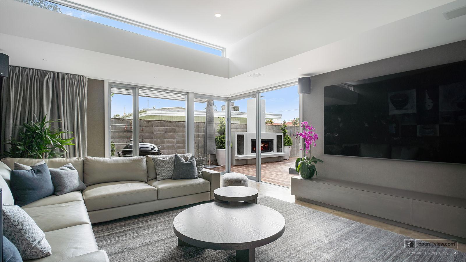 Slider image of 37 Laurence Street, Auckland