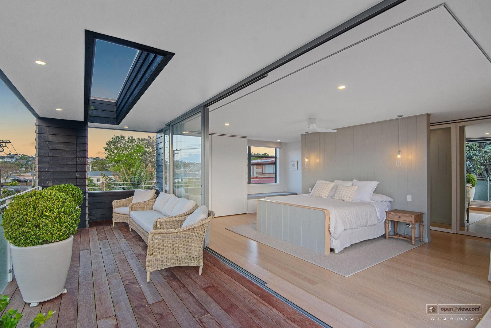 Slider image of 37 Laurence Street, Auckland