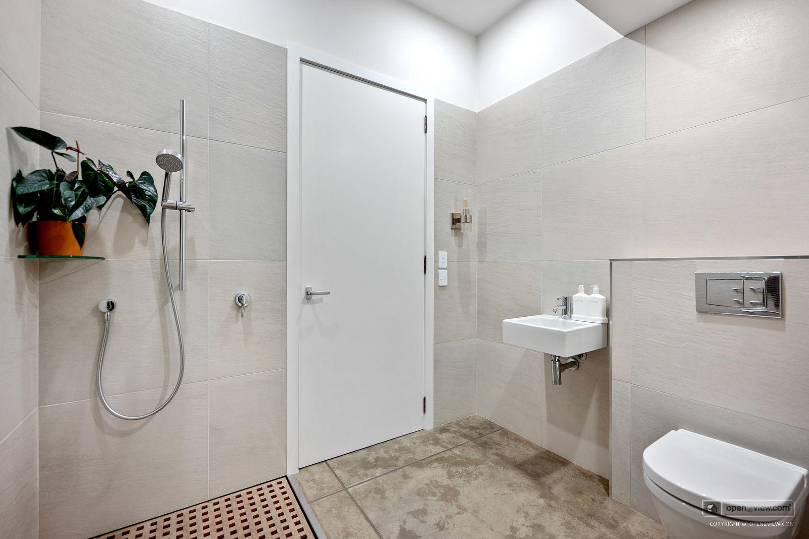 Slider image of 37 Laurence Street, Auckland