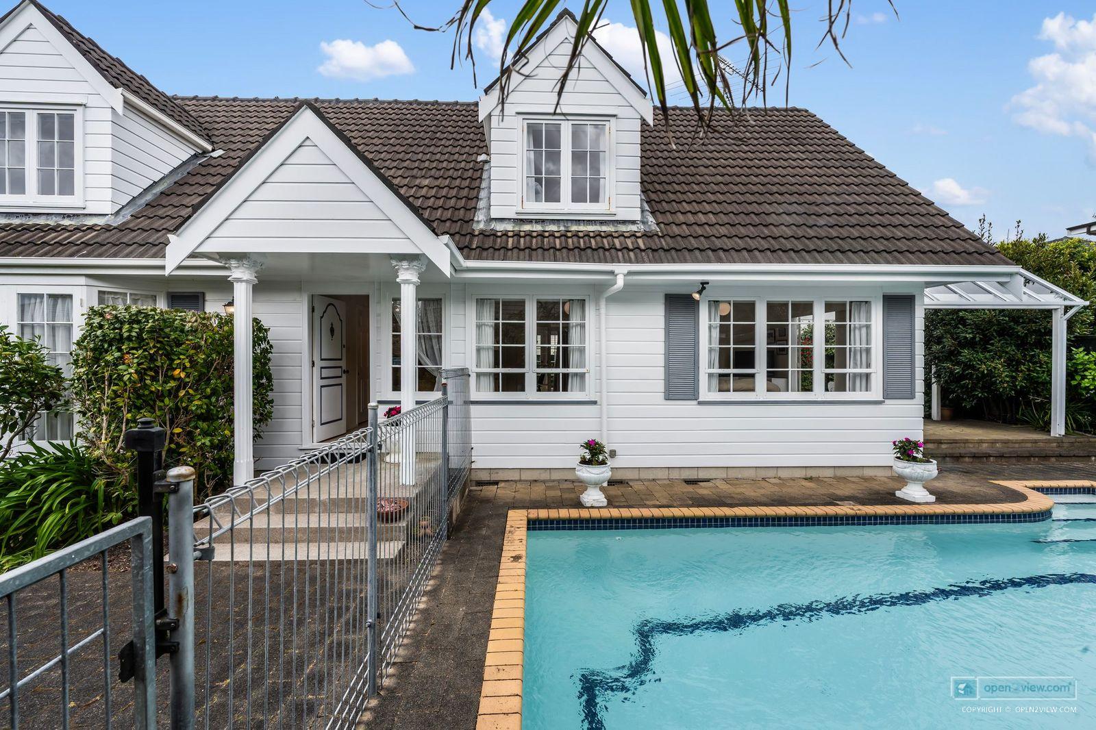 Slider image of 3A Brett Avenue, Auckland