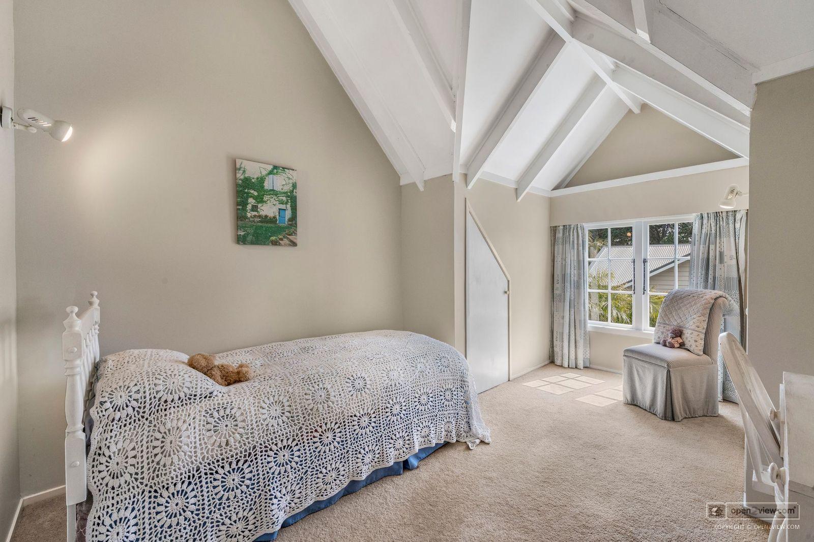 Slider image of 3A Brett Avenue, Auckland