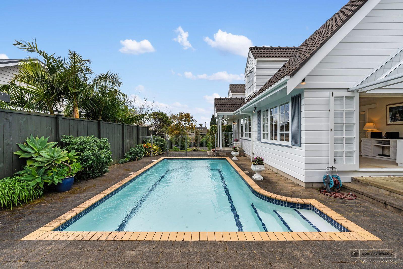 Slider image of 3A Brett Avenue, Auckland
