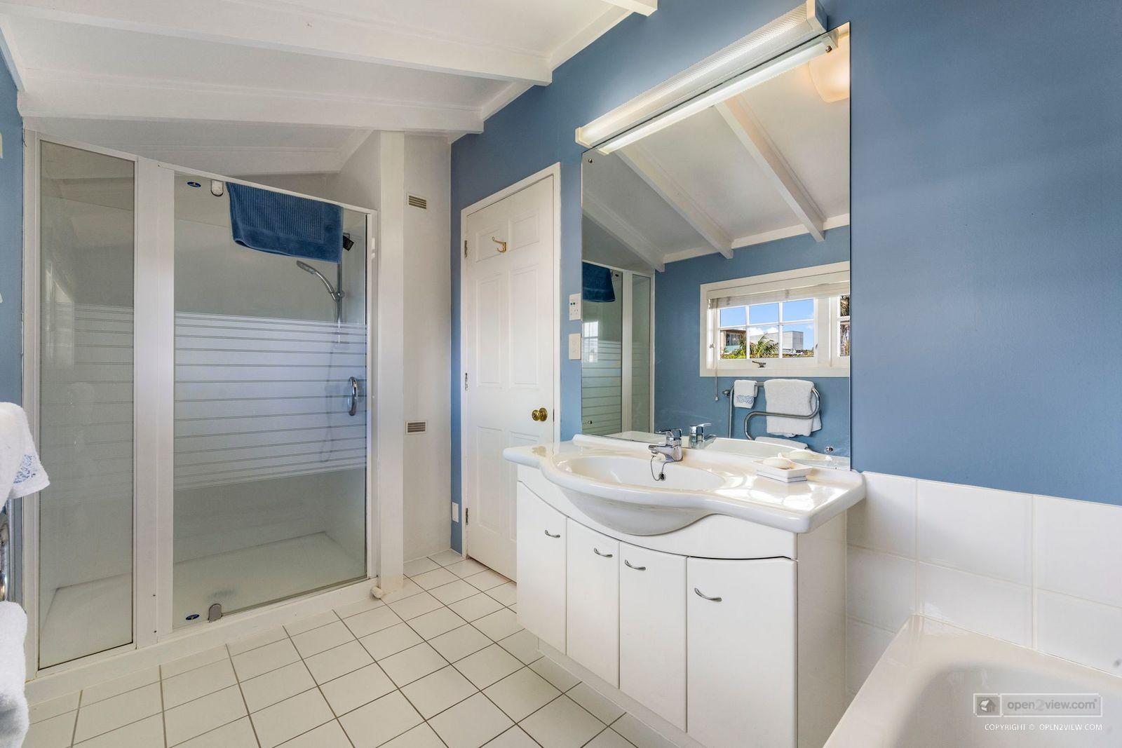 Slider image of 3A Brett Avenue, Auckland