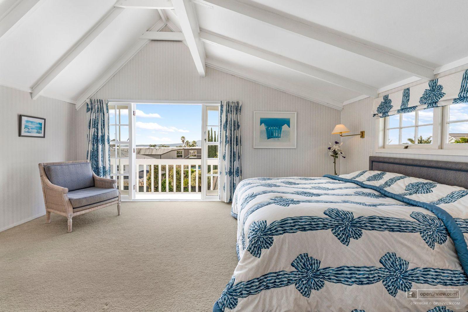 Slider image of 3A Brett Avenue, Auckland