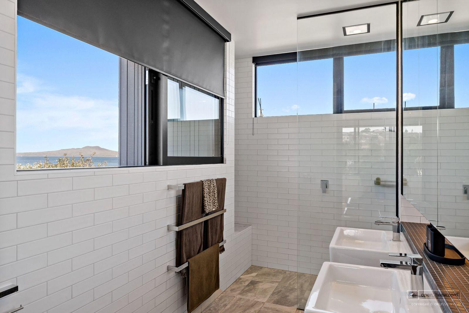 Slider image of 1/41 Craig Road, Auckland