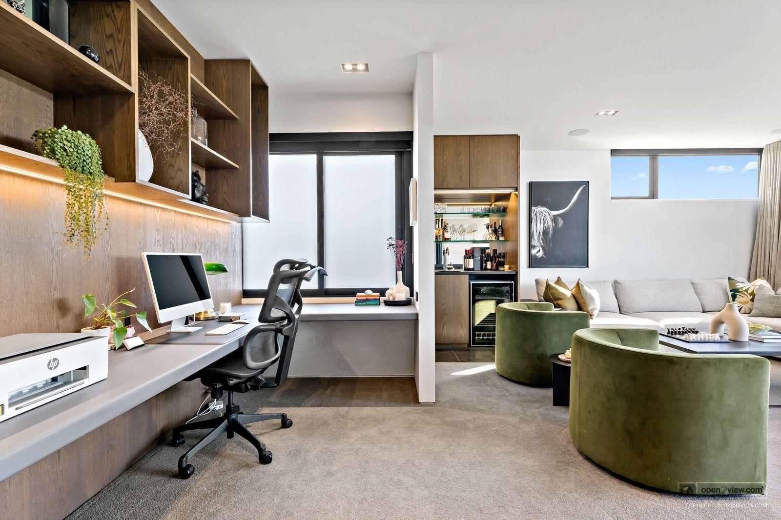 Slider image of 1/41 Craig Road, Auckland