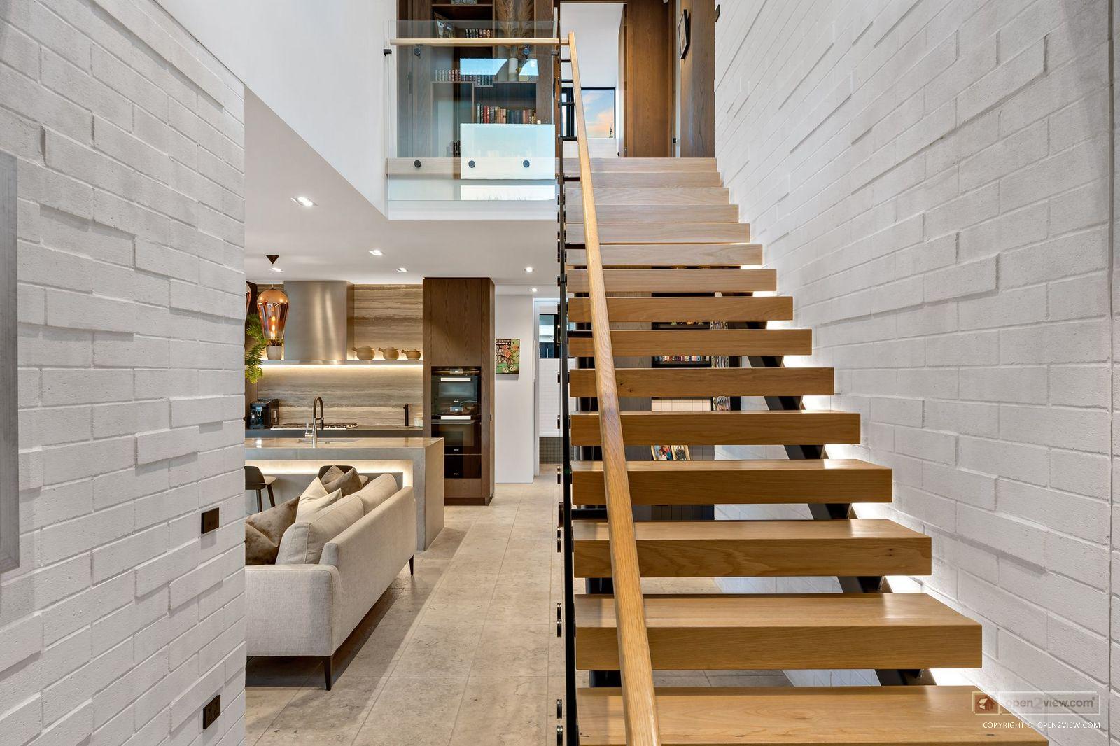 Slider image of 1/41 Craig Road, Auckland