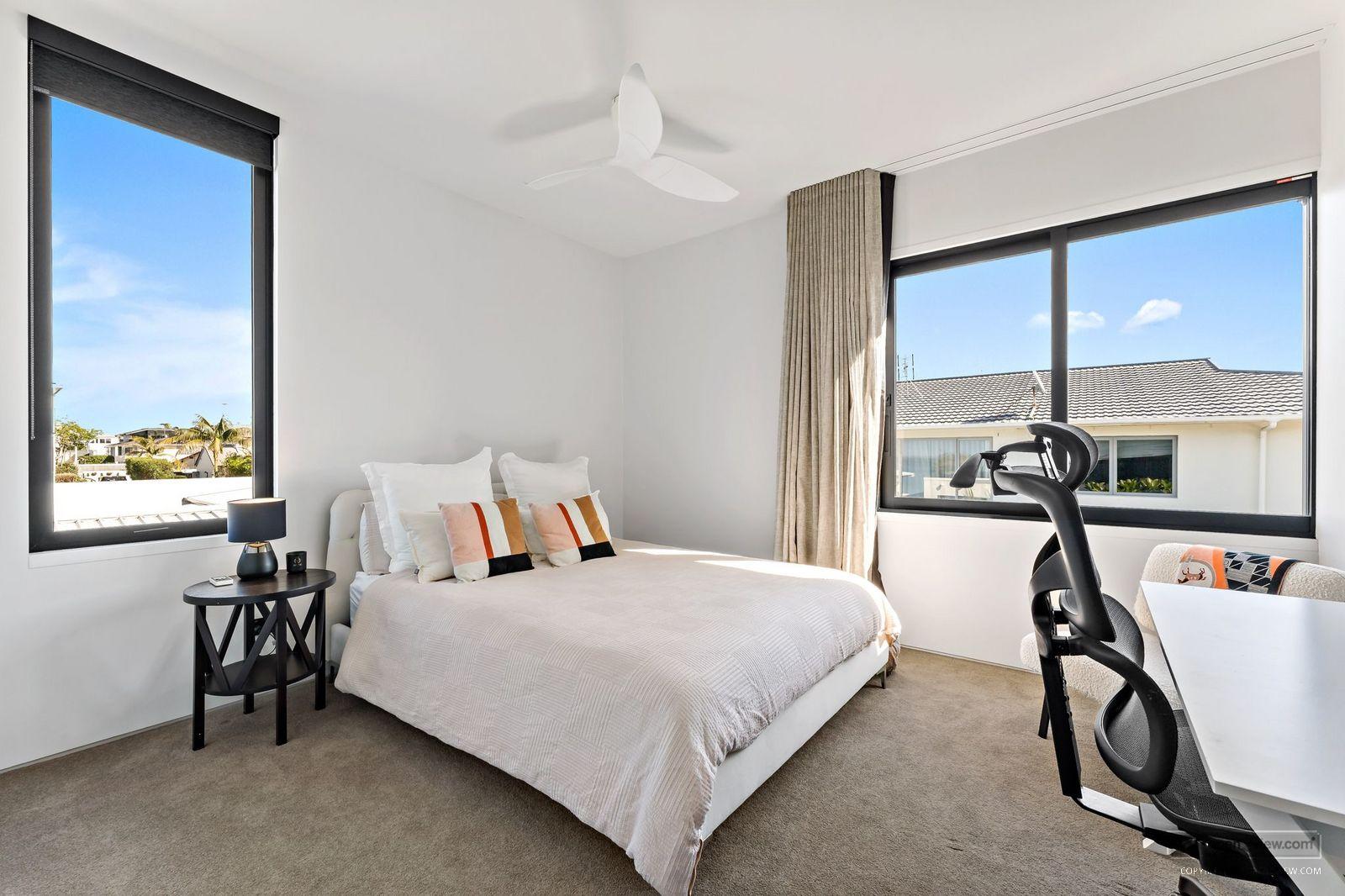 Slider image of 1/41 Craig Road, Auckland