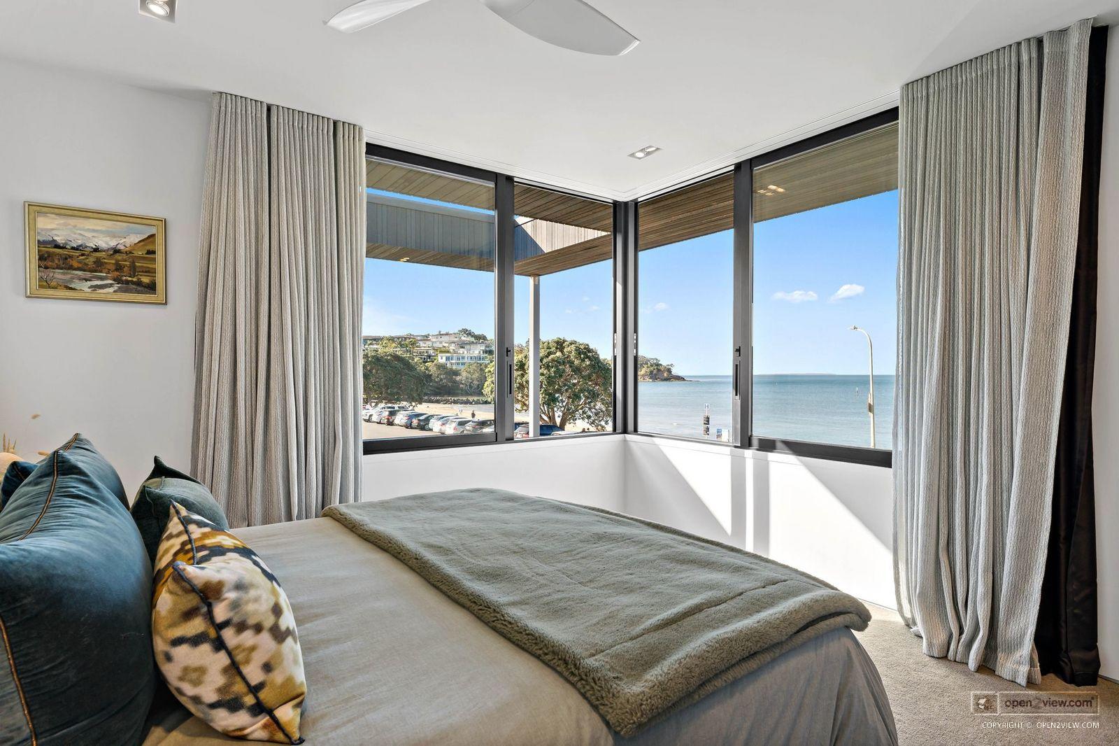 Slider image of 1/41 Craig Road, Auckland