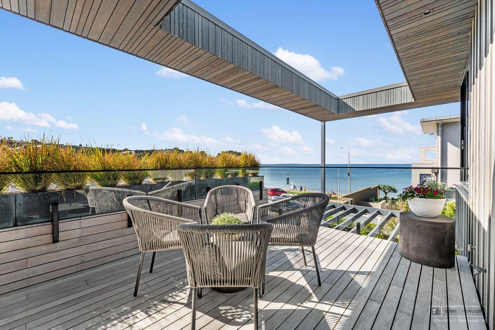 Slider image of 1/41 Craig Road, Auckland