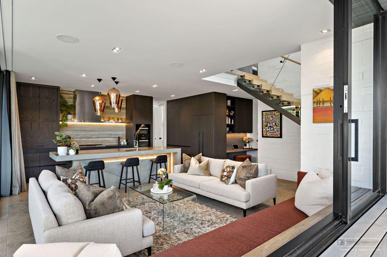 Slider image of 1/41 Craig Road, Auckland