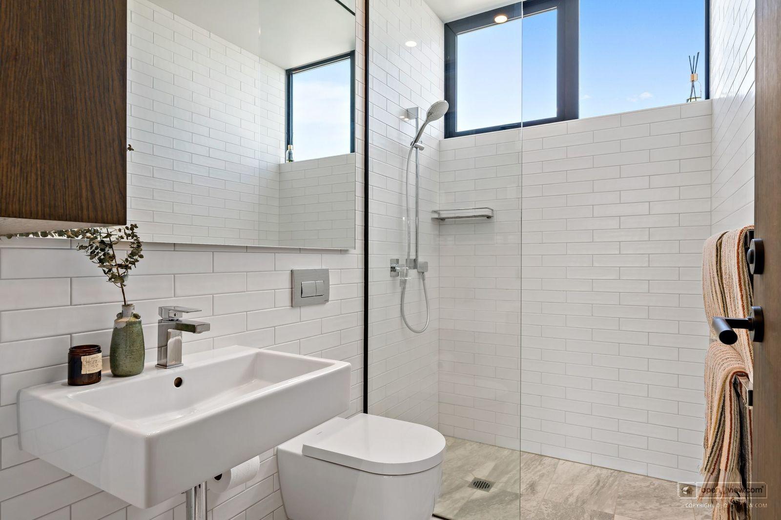 Slider image of 1/41 Craig Road, Auckland