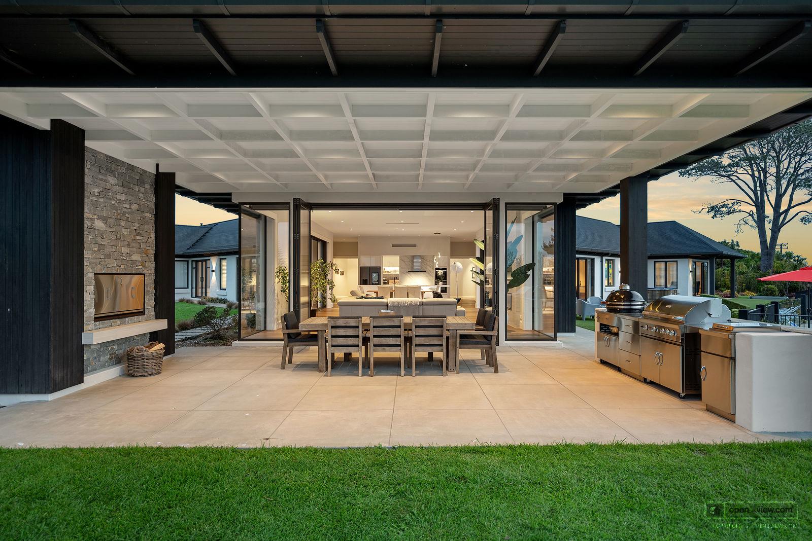Slider image of 186 Glenmore Road, Auckland