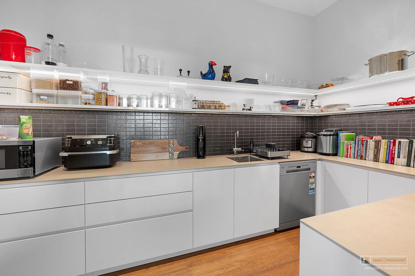 Slider image of 186 Glenmore Road, Auckland