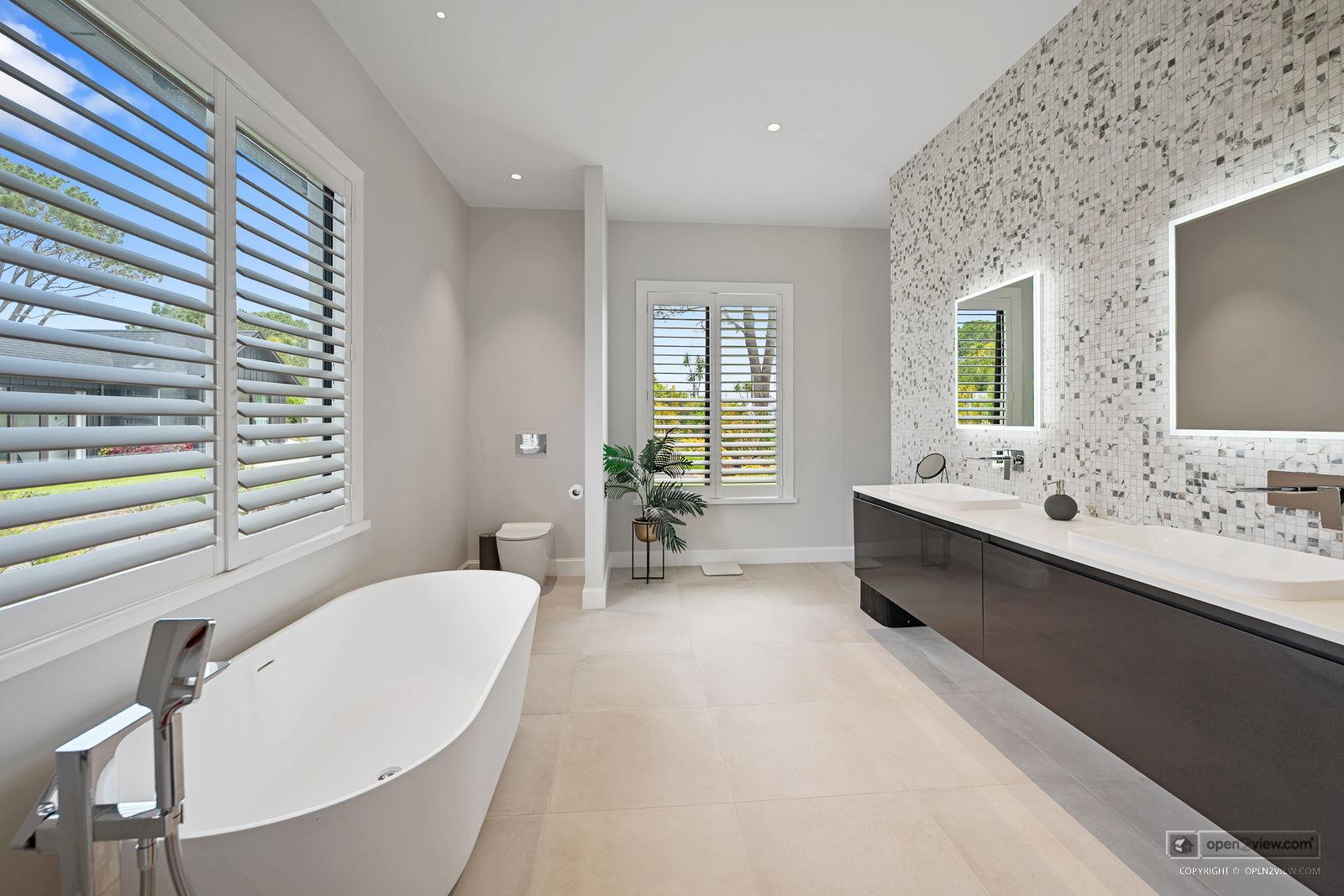 Slider image of 186 Glenmore Road, Auckland