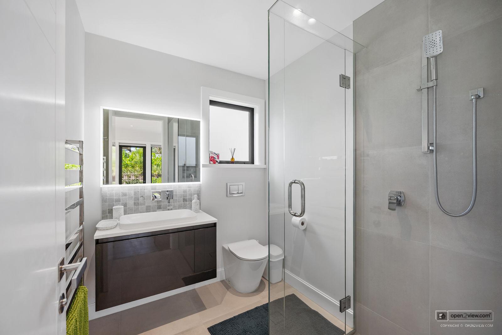 Slider image of 186 Glenmore Road, Auckland
